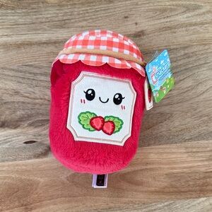 Squishable Snackers Strawberry Jam